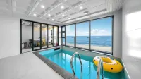Pohang Sunrise Pool Villa