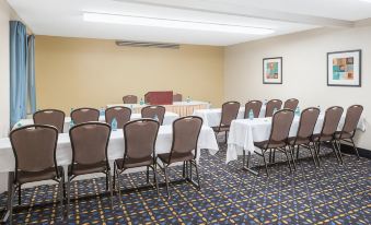 Ramada by Wyndham Springfield North