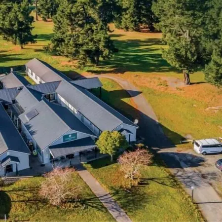 Harewood Lodge Отели рядом с достопримечательностью «Конференц-центр Tait Technology Centre»
