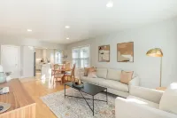 Updated 3 bed + office ranch home close to Downtown Madison