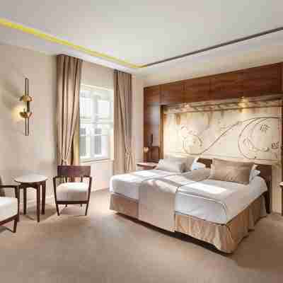 Mamaison le Regina Boutique Hotel Rooms