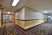 Katahdin Inn & Suites