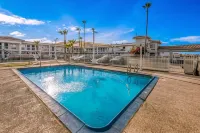 Motel 6 Westley, CA - piscine