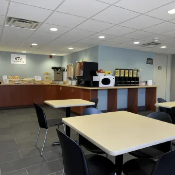 Super 8 by Wyndham Peterborough