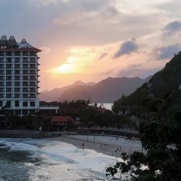 Latritcia Boutique Hotel Отели в г. Cát Hải