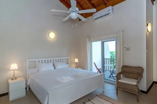 Nianna Coral Bay Splendid Townhouse- 4