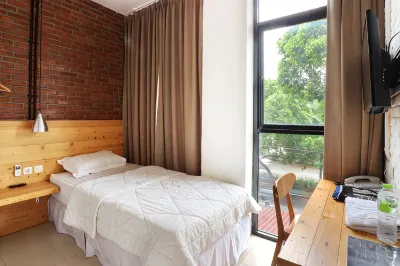 烏爾巴納旅館 哈里姆住宿飯店