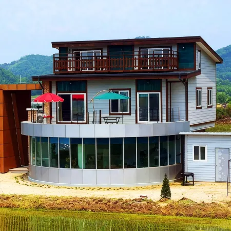 Cheorwon Hakmaru Pension (Temporarily Unpublished) Отели рядом с достопримечательностью «Общественный стадион в Чхорвоне»
