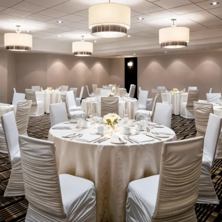 Four Points by Sheraton Mississauga Meadowvale Отели в г. Джорджтаун