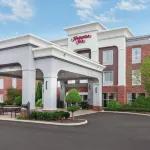 Hampton Inn Heath-Newark Các khách sạn ở Newark