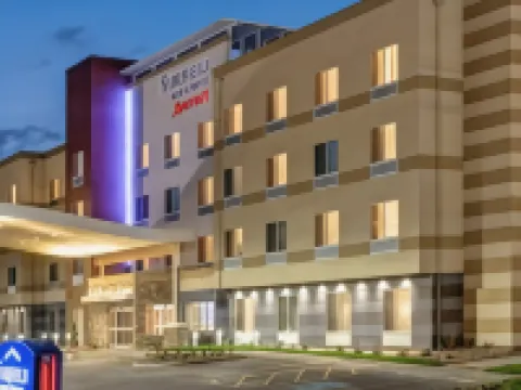 Fairfield Inn & Suites Detroit Canton Hotels in Canton