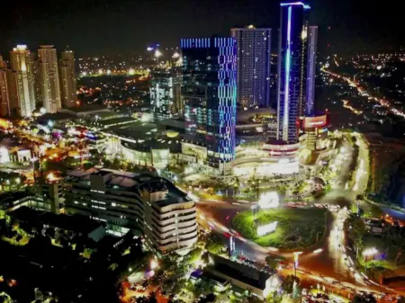 Comfy 2Br Apartment at Pakuwon Mall with Wifi