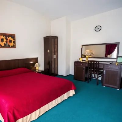 Marafon Club Hotel on Nesterov โรงแรมใน