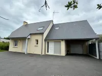 HOUSE NEAR THE SEA Hotels in Portbail