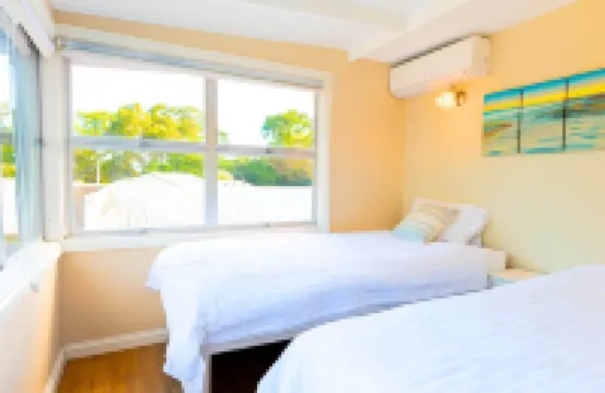 Metawisebnb Waterfront 3BR Coastal Escape