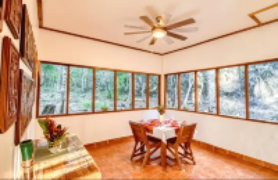 Mariposa Jungle Lodge