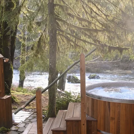 Sol Duc Riverside Retreat: Entire Riverfront Home