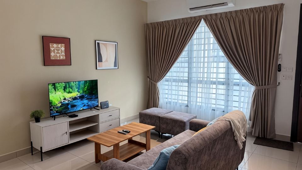 Kajang KL 10Pax Landed Home Karaoke Netflix Long Stay