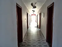 Cangxi Jiulong Hotel - Kæledyr tilladt