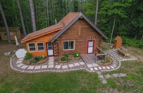 Adorable Northwoods cabin