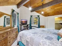 Girdwood Alyeska Chalet Hot Tub, Sauna, Jet Tub, Pool Table, Sleeps 12, walk2ski Hotels near Bear Cub