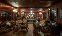 Van Chai Resort - bar