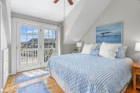 Maushop Village-Exceptional, 2 Bedrooms, Sleeps 4, 1.5 Baths, with Great Views.