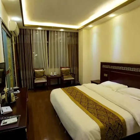 Luoping Dongsheng Holiday Hotel