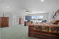 Waterfront perfection with multiple bedrooms & bathrooms - 5000 sf - 4-Star