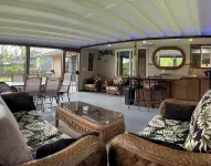 Spacious home in a lush green piece of paradise - Homestays