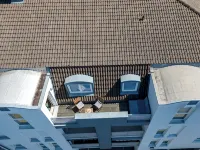 Vacation apartment with sunny balcony & parking space