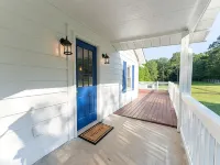 Charming 2-bedroom house in Clemson 4mi. from Death Valley and 1mi. from Mac's