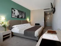 Hotel Raffaello Hotels near Ospedale Meyer