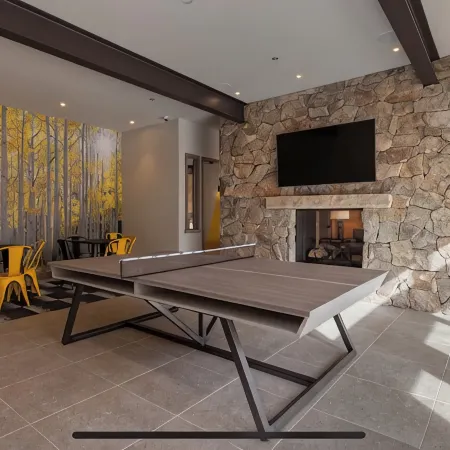 Luxury 4 BR House-sleeps 11+ with 3 king beds