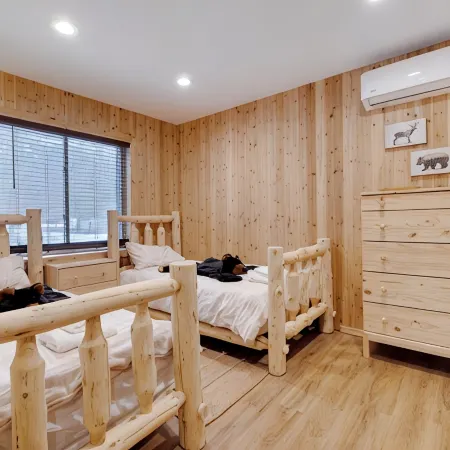 Raccoon House & Spa. Scandinavian style retreat w/ sauna and hot tub.