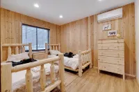 Raccoon House & Spa. Scandinavian style retreat w/ sauna and hot tub. - Hot Tub