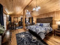 Desert Rose Resort & Cabins Hotels in Bluff