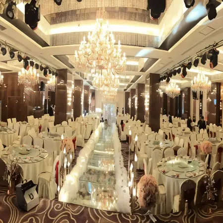 Q+ Huili Mingzhu Business Holiday Hotel