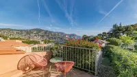 Tiny house, jardin privé, piscine, tennis, parking