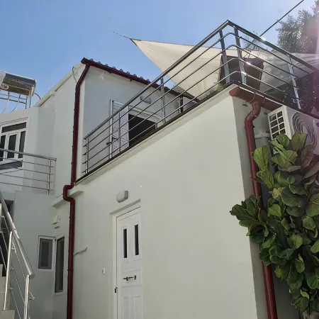 Spyros Apt.  Simple, cozy, comfortable, close to the beach