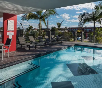 The Chermside Apartments Hotele w: 