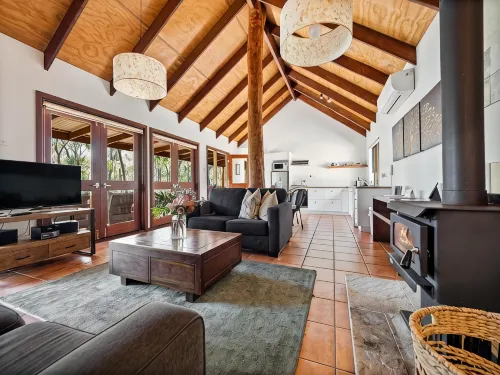 Forest Rise Chalets and Lodge - Villas