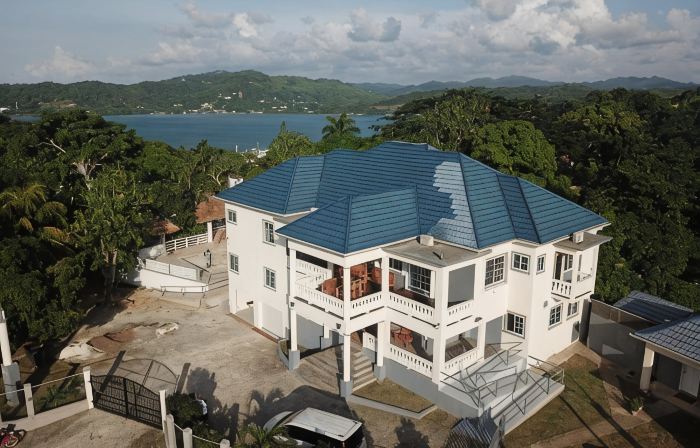 Blue Paloma Bed & Breakfast