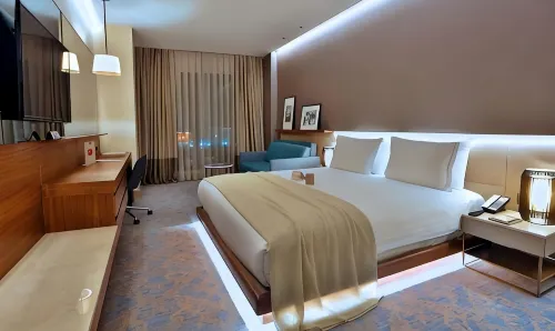 Jiayuan Business Hotel (Puyang Daqing Road Third Senior High School)