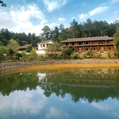 Yunxi Shanshe Hostel