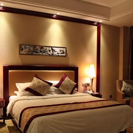Donghua Hotel