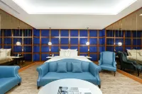 Six Star Motel Zhongli Branch - Romantic