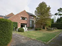 Monastery Retreat in Blossoming Limburg - Wifi