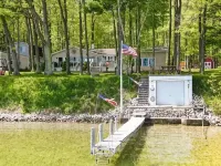 Charming Lake Front Cabin - 3-bedroom house with AC, WiFi in serene Hubbard Lake - 3 étoiles