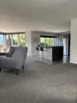 The Art House, Wanaka - Contemporary holiday house